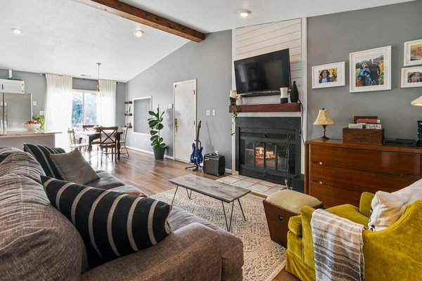 Comment réaliser une déco de porte champêtre chic ?